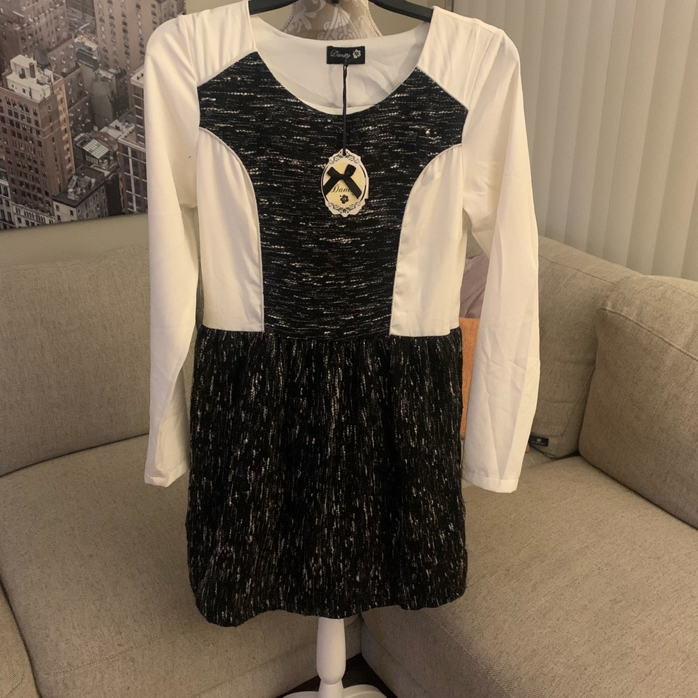 Danity Black & White Long Sleeve Dress. Size S